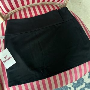 Aritzia Sun-Deh Black Mini Skirt NWT 4 Wendy skirt